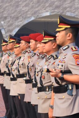 Lima Pejabat Berganti, Polda Banten Menggelar Upacara Serah Terima Jabatan
