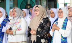 Hadapan Jamaah Maulid, Wabup Intan Ingatkan Kepintaran Tanpa Adab Tak Cukup